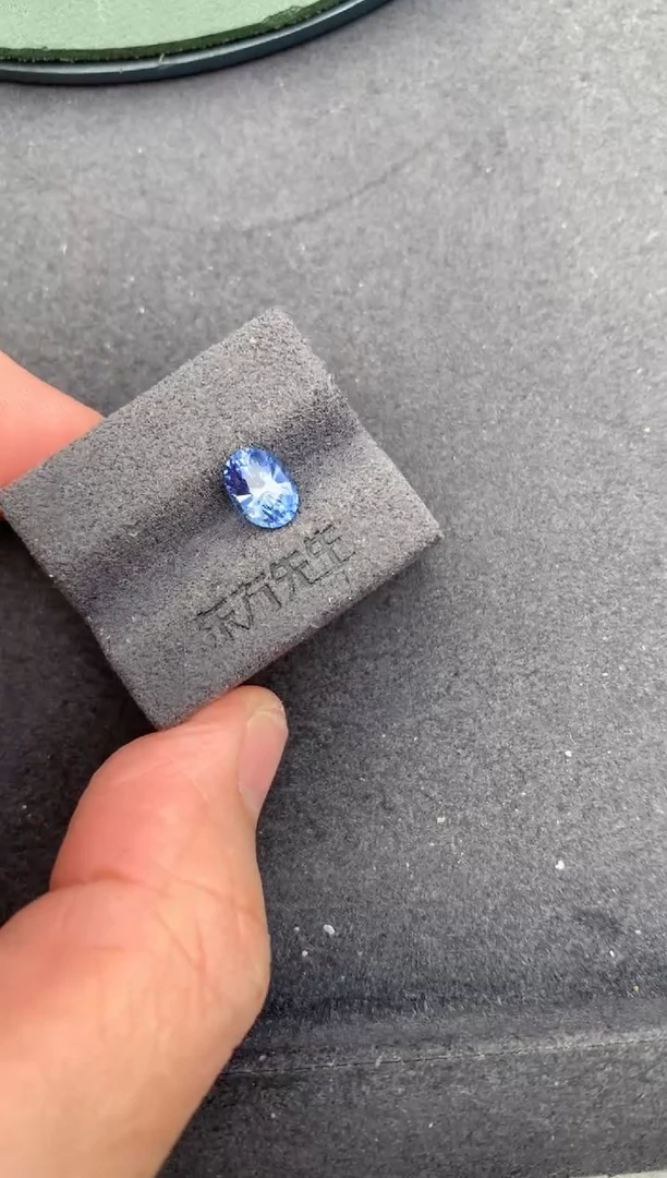 裸石蓝宝石1.5ct天然矢车菊 定制 BC