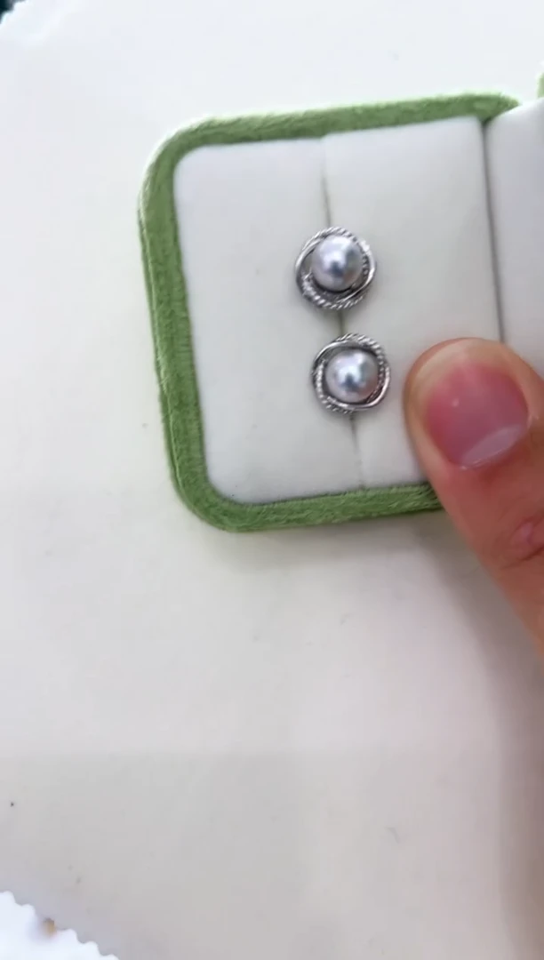 【闪购商品】海水珍珠耳饰银S925镶嵌真多麻麻花耳钉