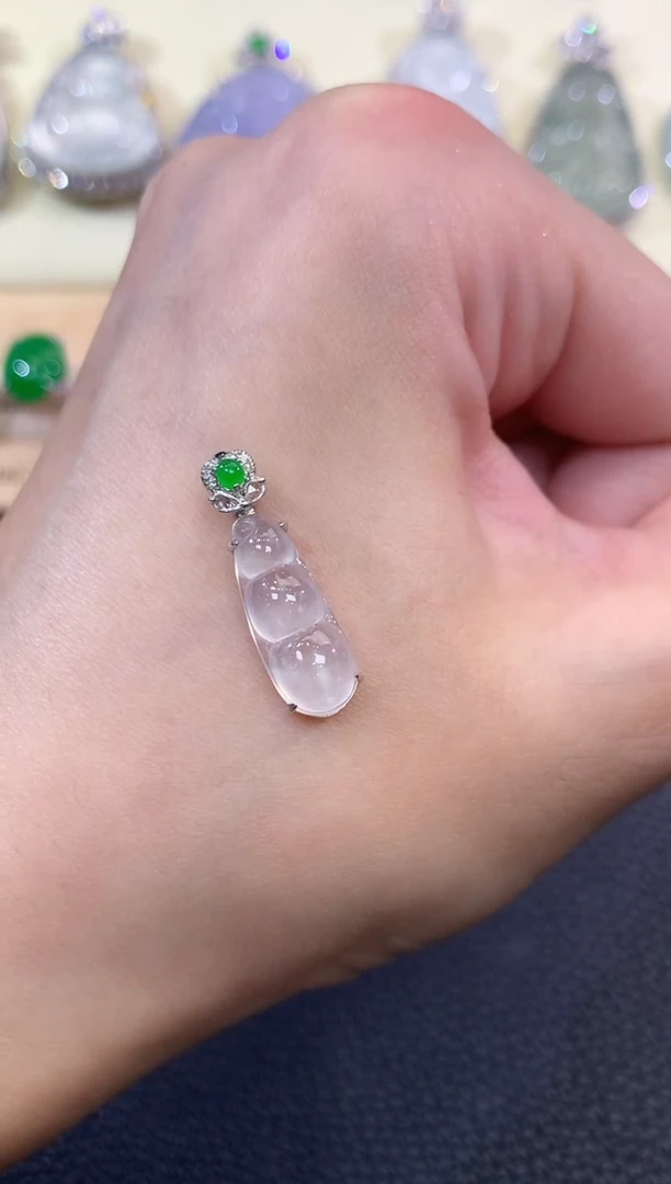 翡翠18K金镶嵌吊坠(不含链)夏日珠宝A15 多样性发货其中一