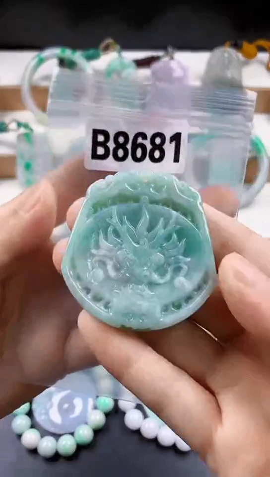 颈饰未镶嵌翡翠天然翡翠吊坠挂件