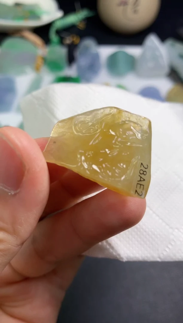 颈饰未镶嵌翡翠