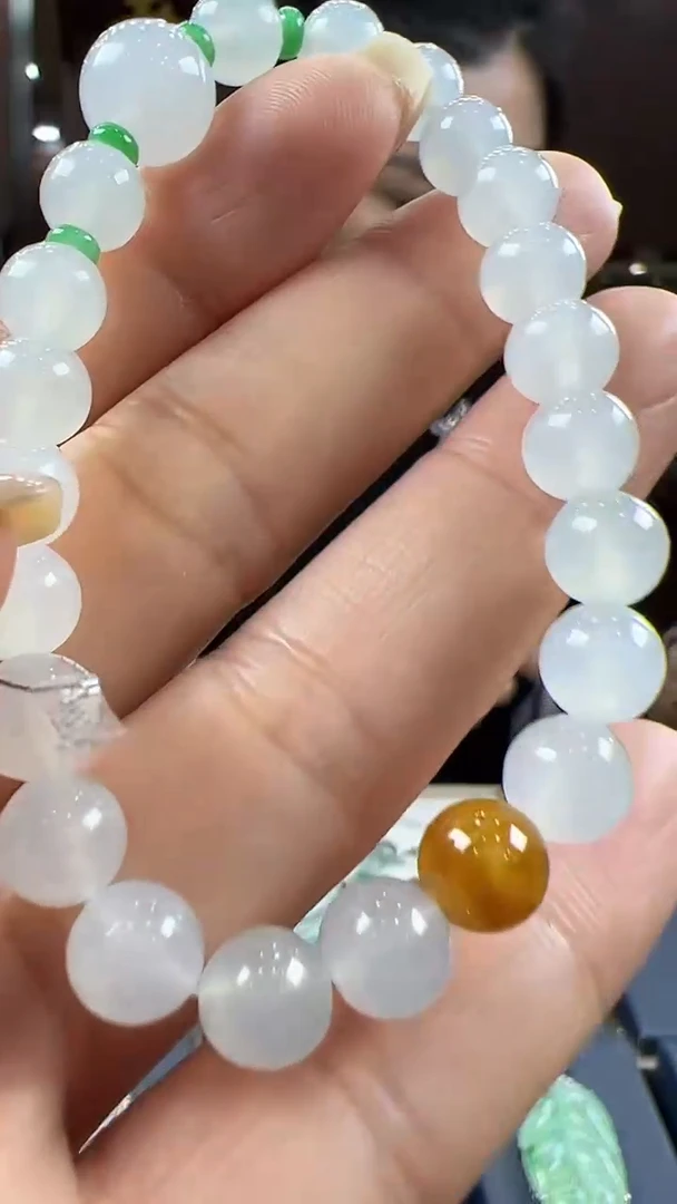 【闪购商品】翡翠挂件未镶嵌手串