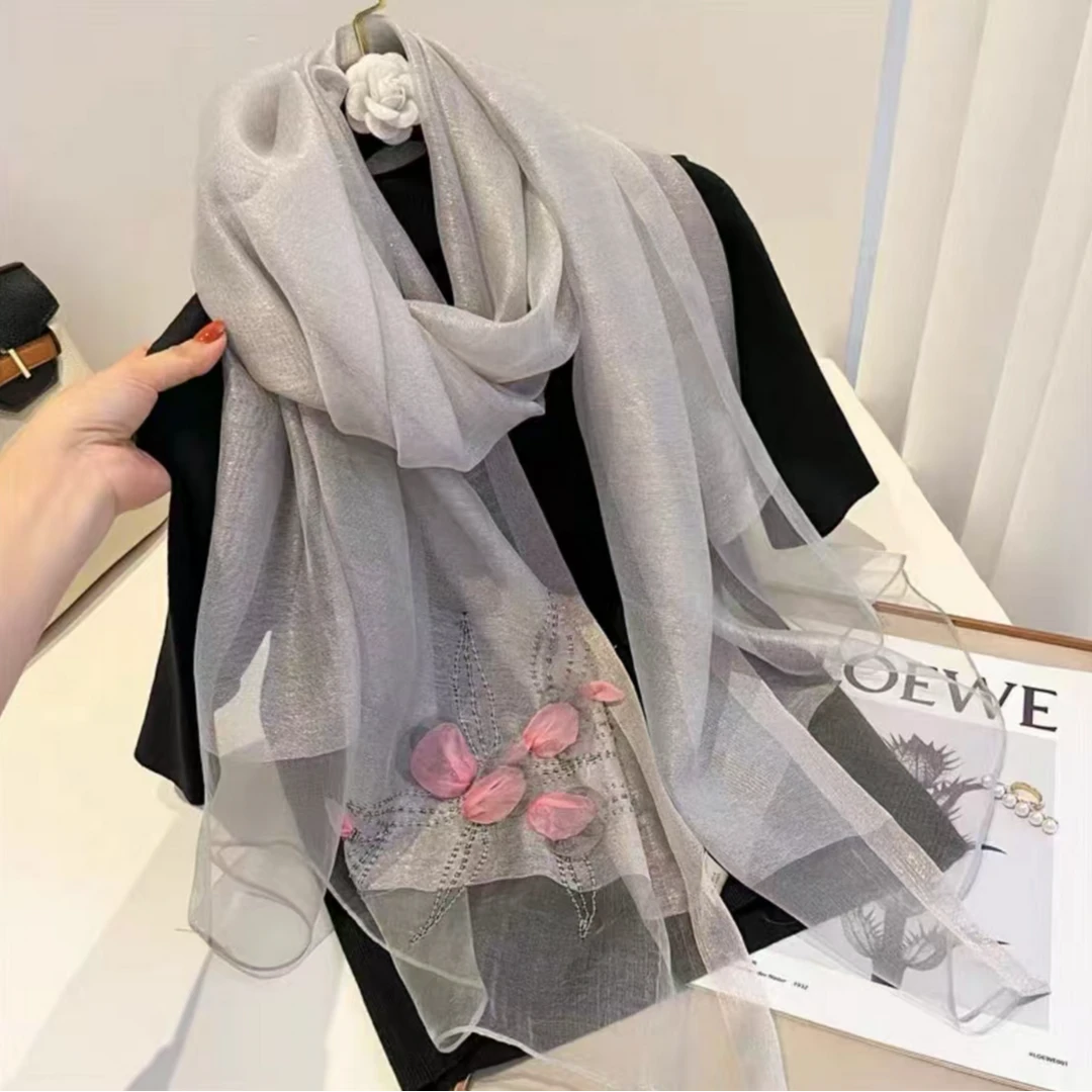 C190 灰色花开盛夏 手工刺绣款桑蚕丝羊毛混纺围巾丝巾披肩70*180