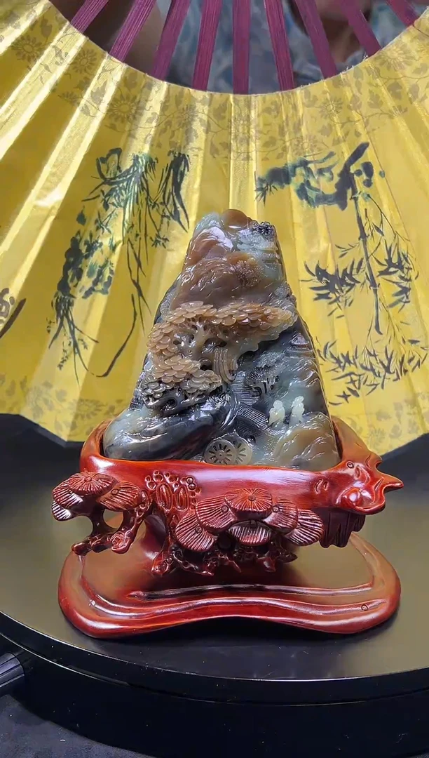 和田玉未镶嵌把件摆件