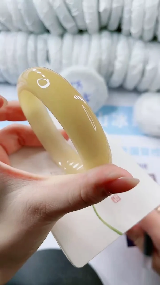 【闪购商品】石英质玉手镯未镶嵌多样性发货L244-63