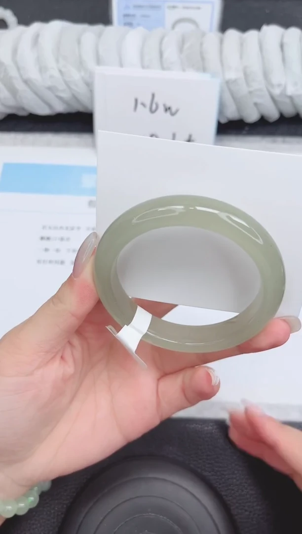 未镶嵌手镯石英质玉230-58.3