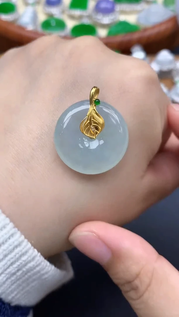 颈饰18K金镶嵌翡翠77-中国好珍宝