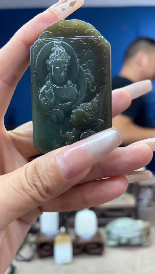 和田玉未镶嵌颈饰1