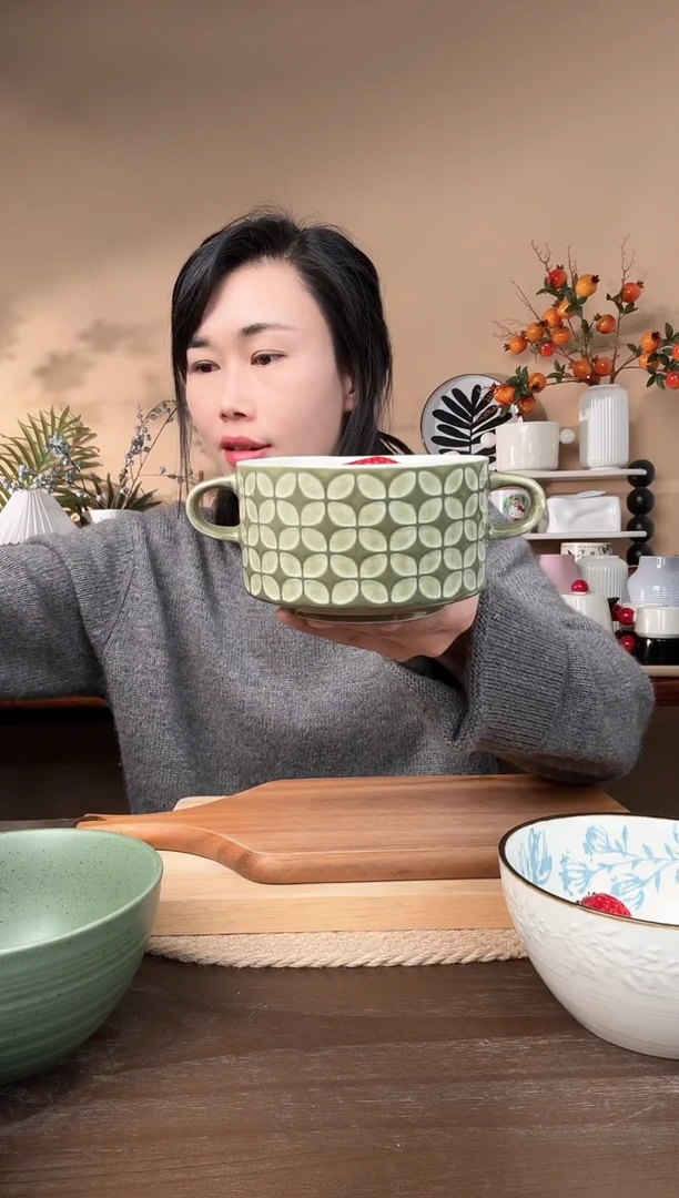 【闪购商品】瓷片4.5英寸浮雕双耳碗微瑕