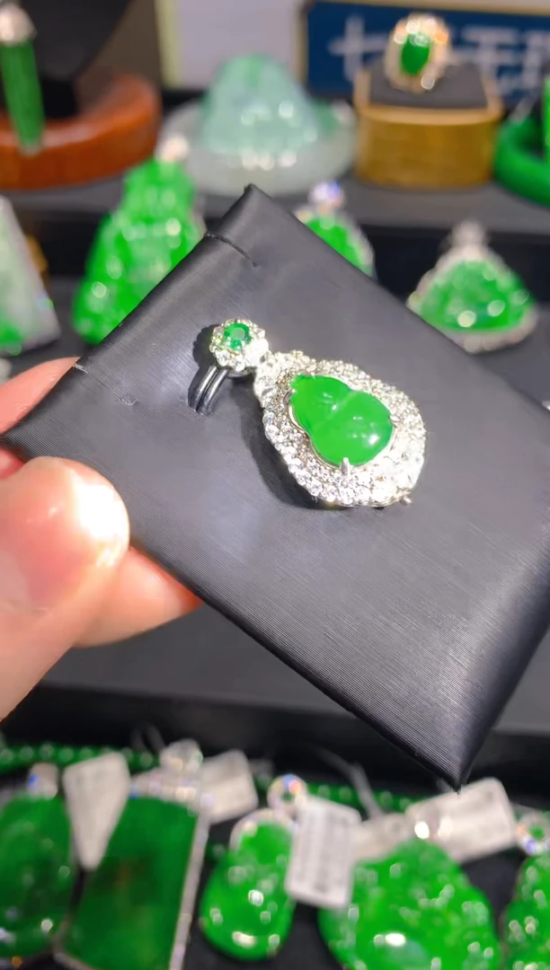 【闪购商品】翡翠颈饰银S925镶嵌9一季