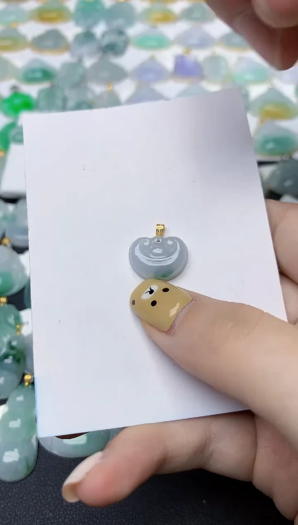 翡翠18K金镶嵌颈饰天然缅甸A货翡翠时尚翡翠