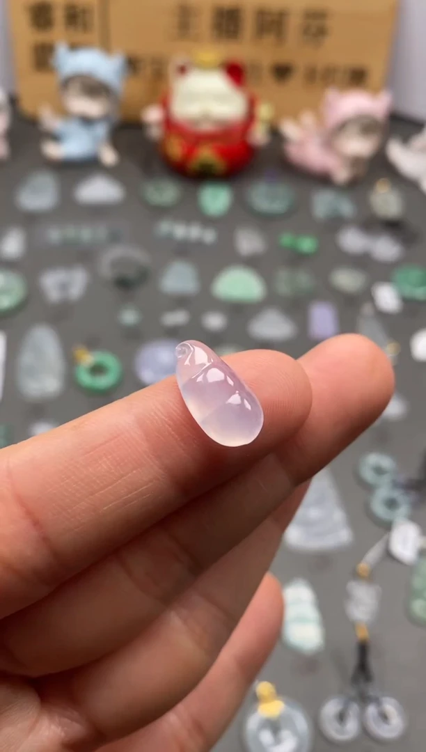 【闪购商品】翡翠颈饰未镶嵌紫豆子/芬