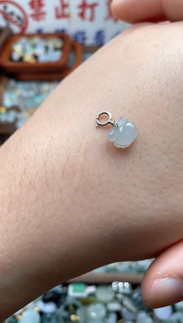 【闪购商品】翡翠颈饰未镶嵌哥哥