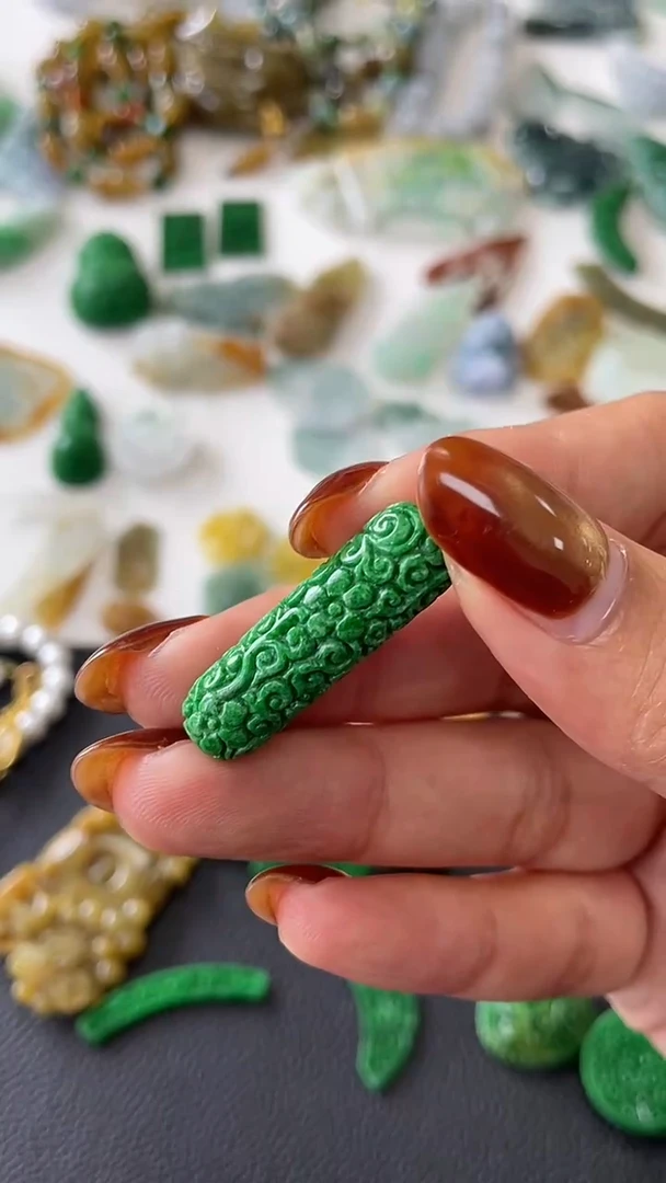 【闪购商品】定制翡翠未镶嵌29*8.9*7.5绿珠800+80