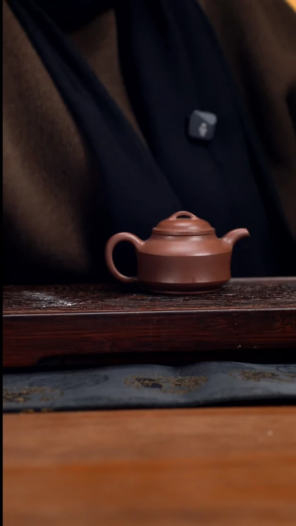 【闪购商品】紫砂茶壶黄龙山原矿紫泥汉君壶51