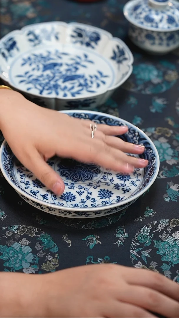 O**o青履茶器缠枝莲壶承