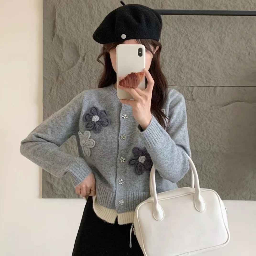 【柏林花事】自留爆款推荐~慵懒手工刺绣花朵毛衣秋冬针织开衫上衣