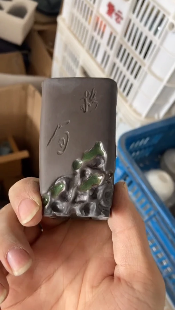 无运费险有瑕疵的摄影的产品有使用过的痕迹有点脏介意勿拍杯