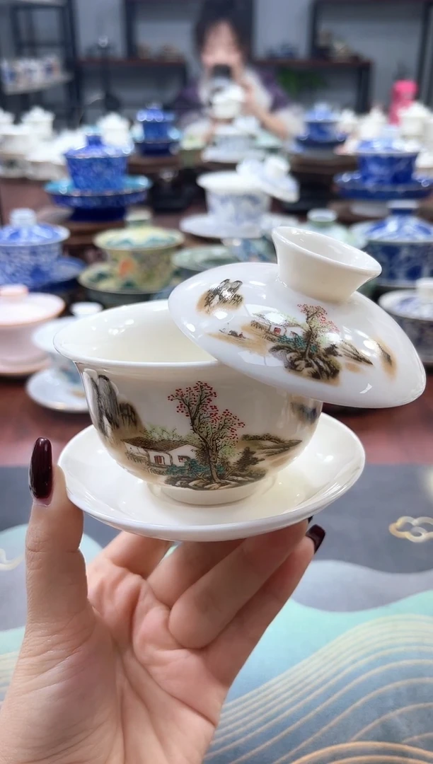 【闪购商品】小号湖光山景元宝盖碗