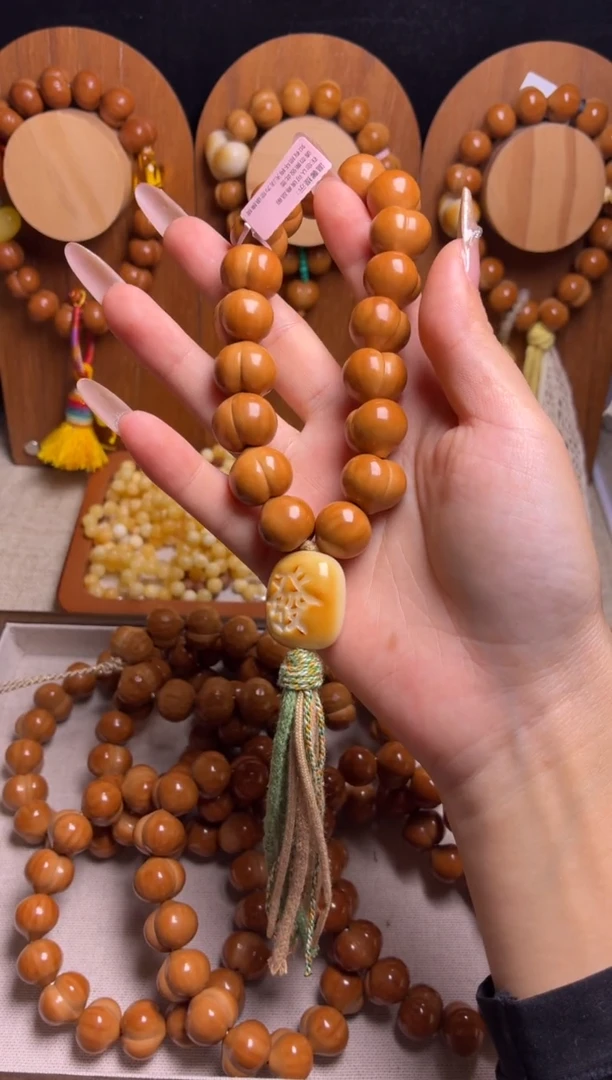 手串猴头核桃全品原皮泡芙发财三通复古风流苏手持