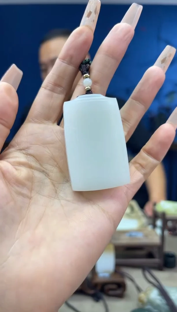 和田玉未镶嵌颈饰1