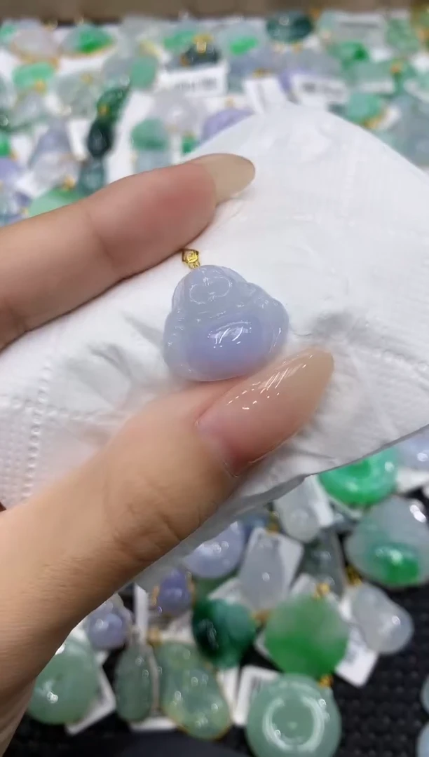 颈饰18K金镶嵌翡翠111111111111