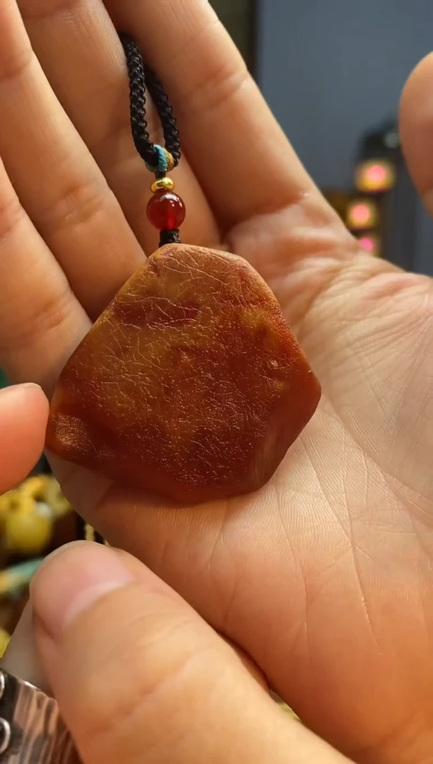 琥珀颈饰未镶嵌吊坠