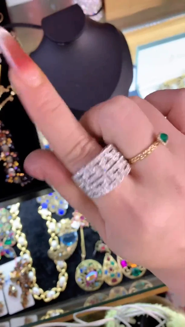 【闪购商品】瓷片楚楚中古珠宝甄选不退换