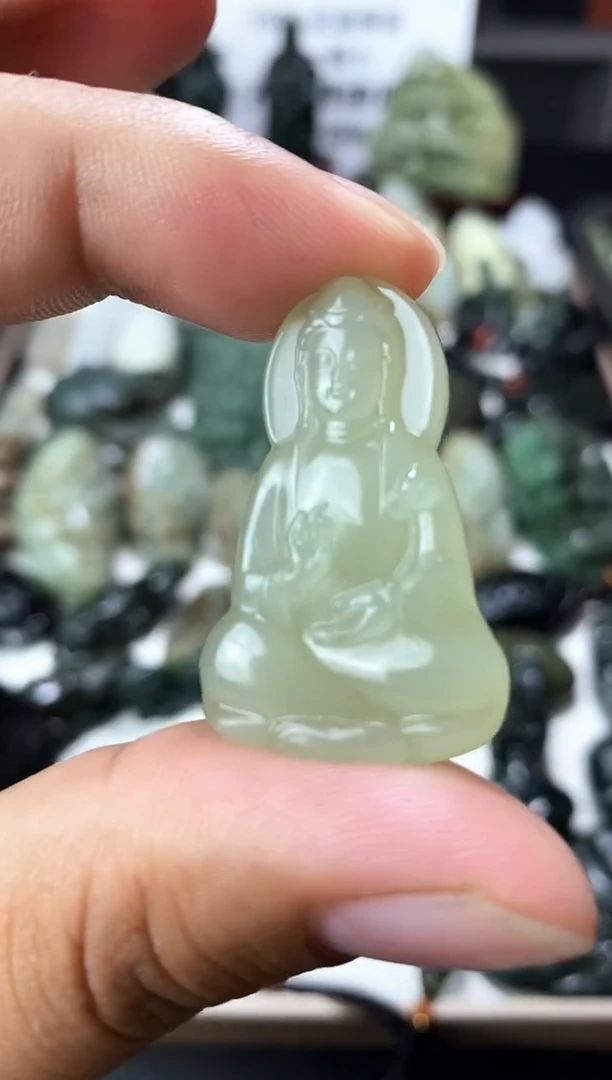 颈饰未镶嵌和田玉1