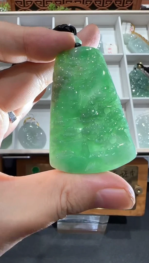 翡翠挂件未镶嵌A货翡翠多样性孤品