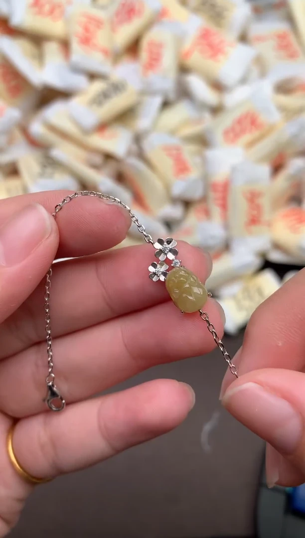 翡翠挂件银S925镶嵌 —