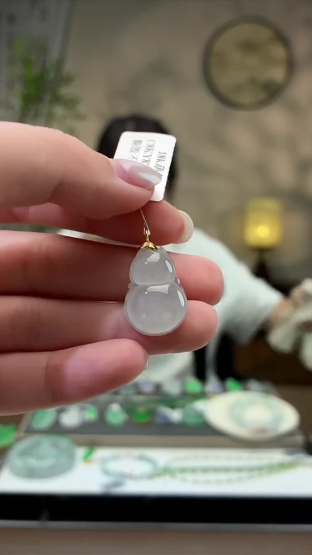 吊坠(不含链)18K金镶嵌翡翠葫芦