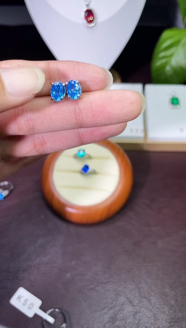 合金合成钻石耳饰蓝宝耳钉