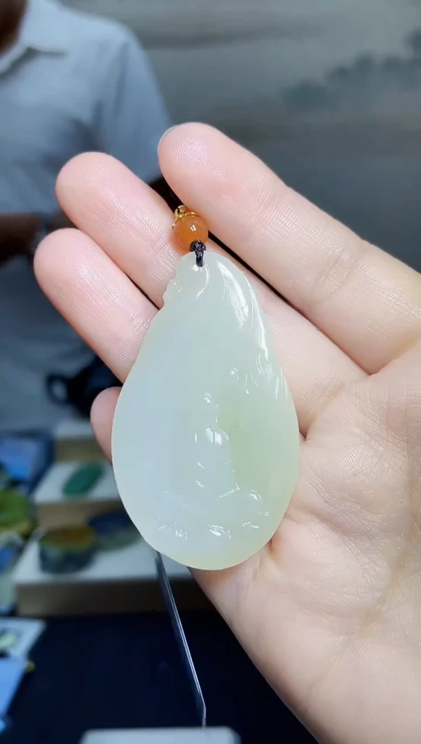 和田玉未镶嵌颈饰1