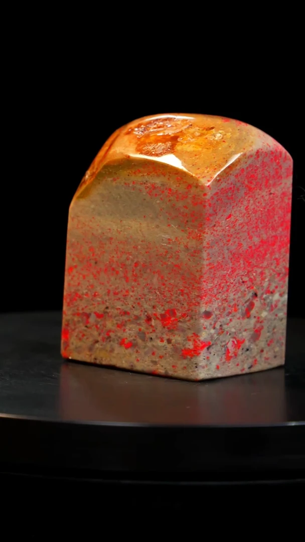 鸡血石昌化梅花鸡血石