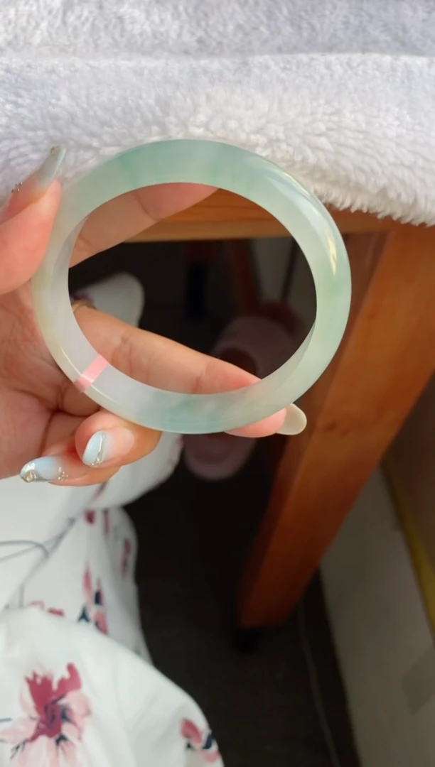 未镶嵌手镯翡翠（冰透胶晴绿）贵妃28号