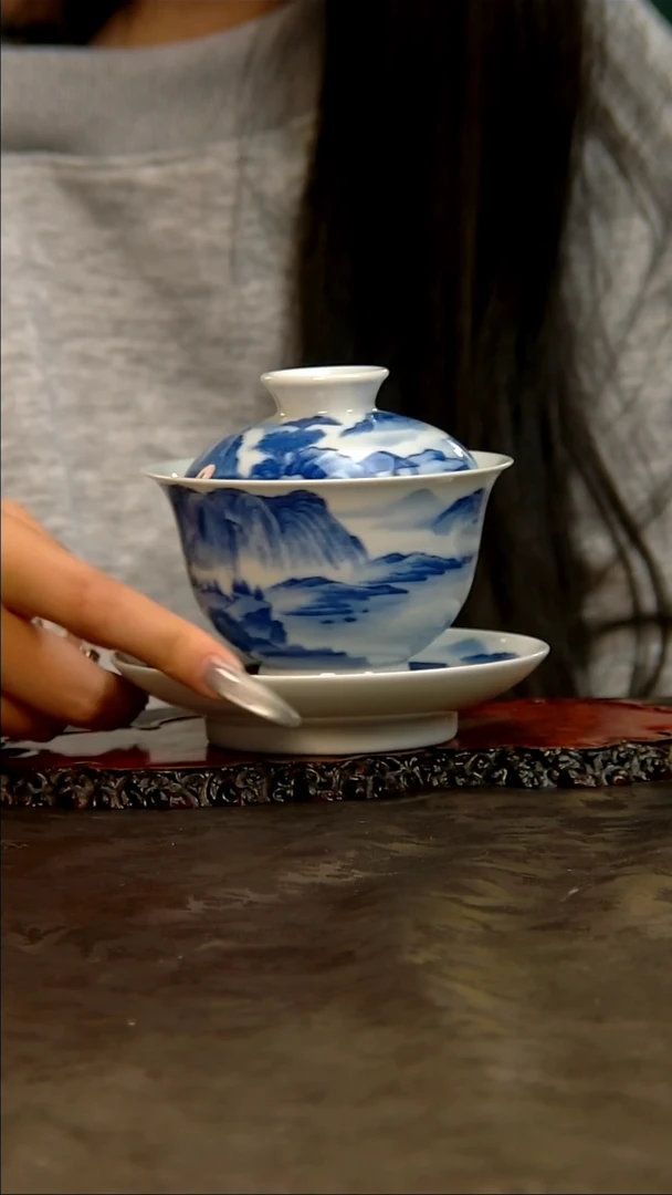 【闪购商品】青花手绘山水三才盖碗
