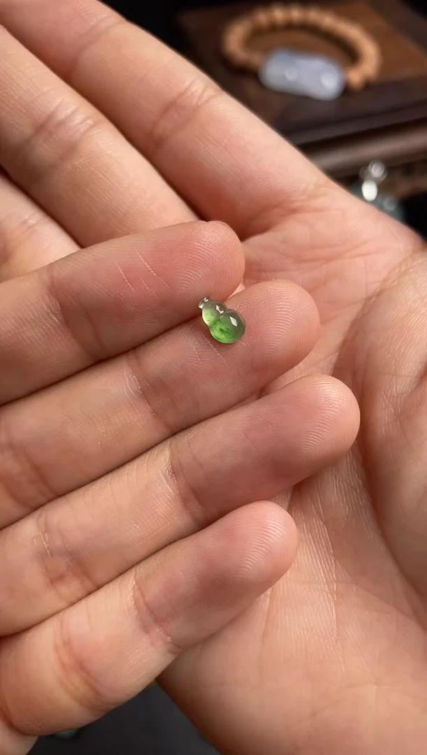翡翠未镶嵌颈饰天然翡翠