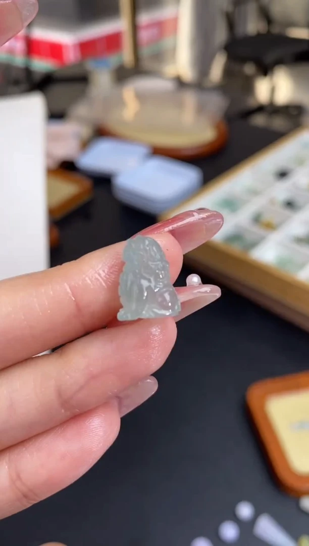 未镶嵌定制翡翠翡翠毛货~