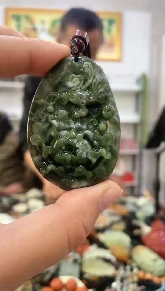未镶嵌岫玉挂件