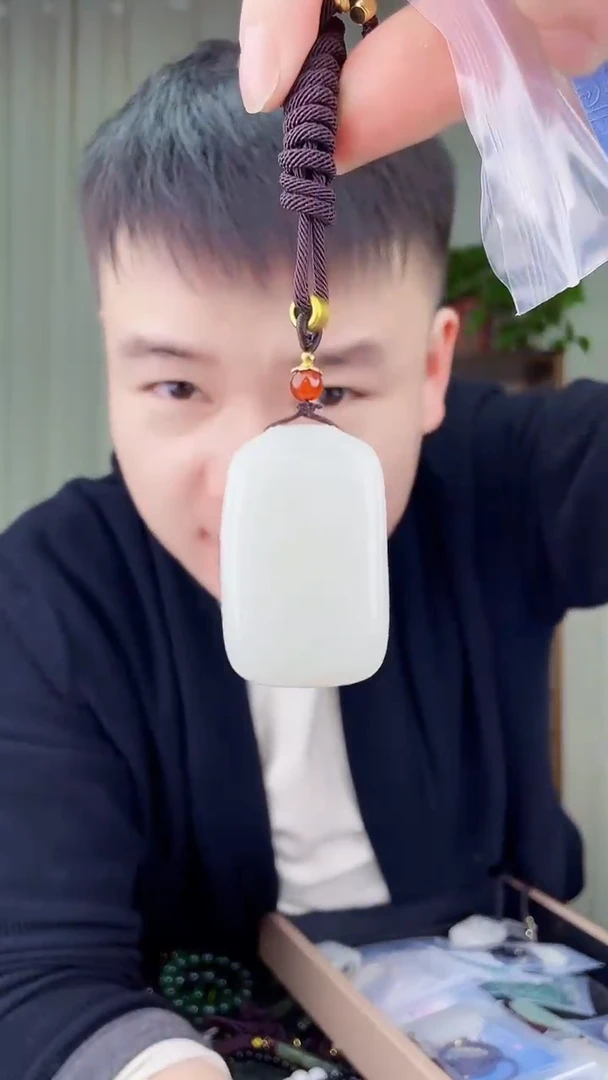 未镶嵌和田玉挂件拍一发一，多样性发货