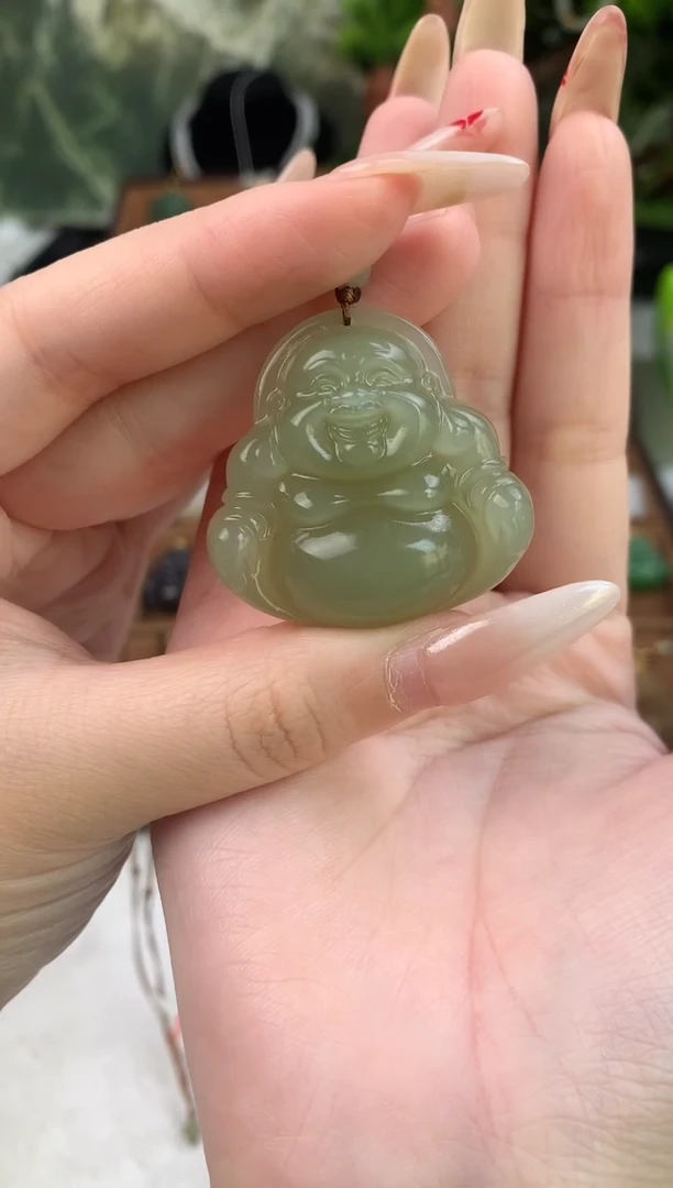 颈饰未镶嵌和田玉吊坠