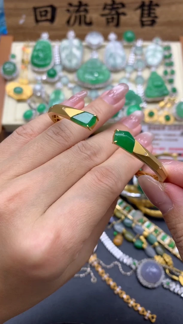 【闪购商品】翡翠手镯18K金镶嵌437-中国好珍宝