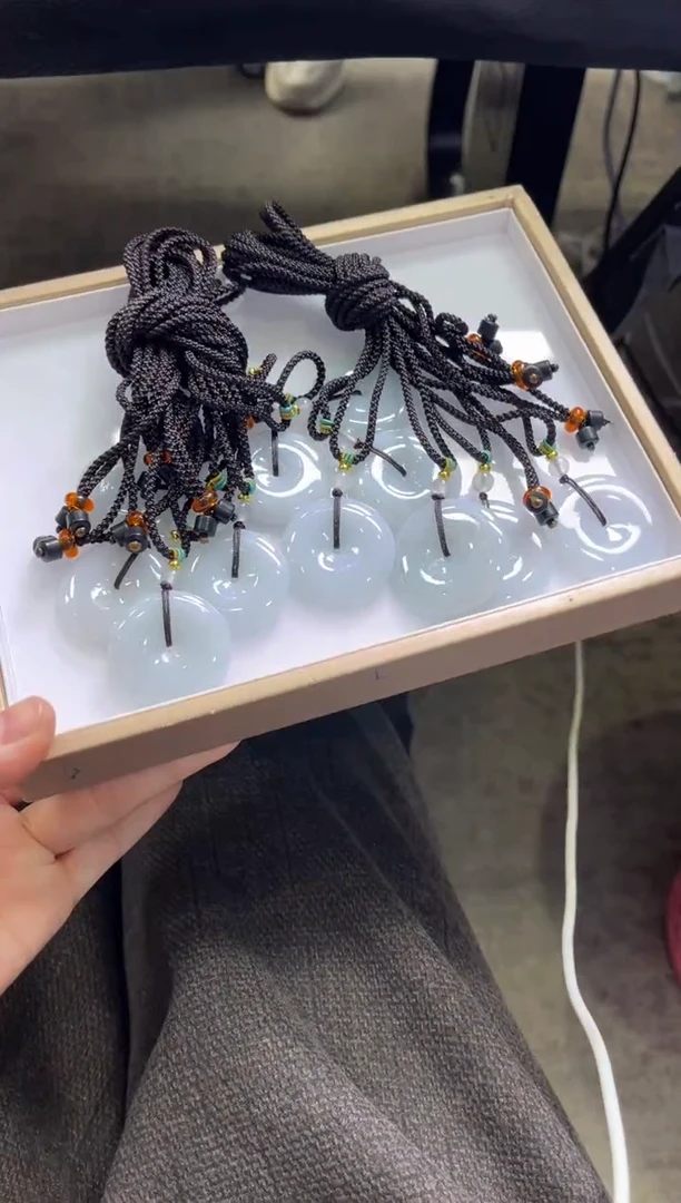 颈饰未镶嵌翡翠B231 /多样性发一件/配绳子