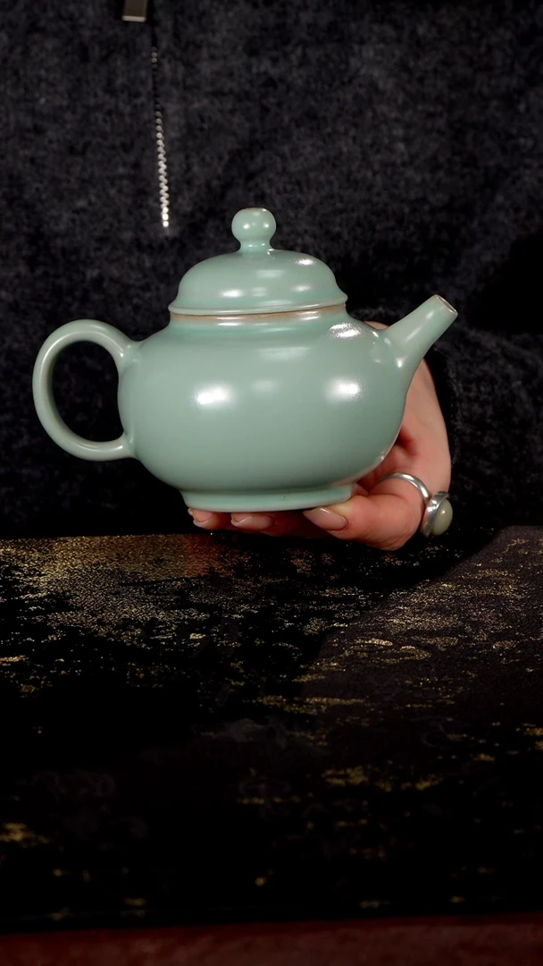 杯容天壶250ml 匠工款君绿釉