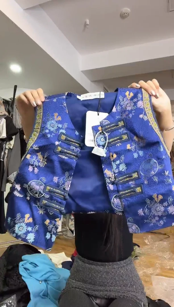 马甲  L码 120斤以里