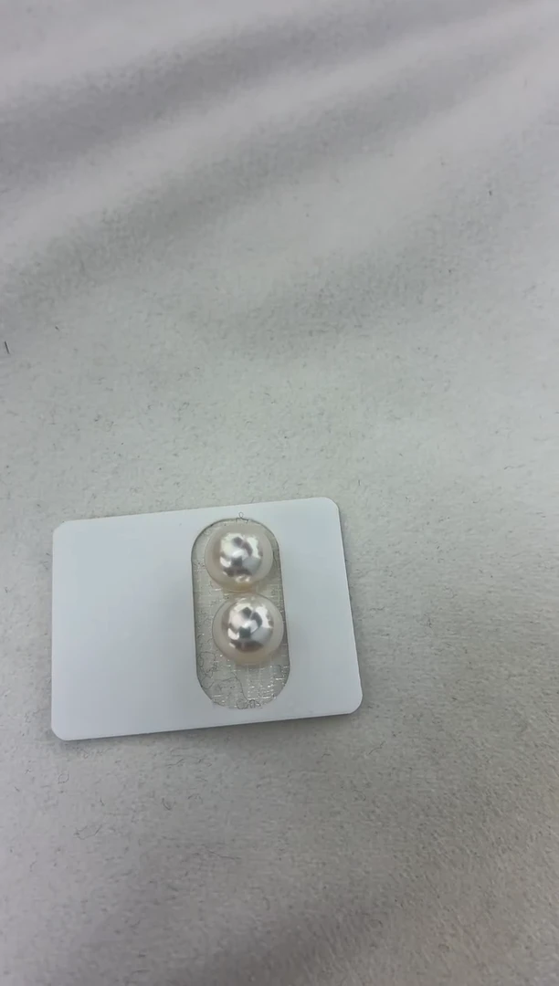 18K金镶嵌耳饰海水珍珠9-9.5素钉