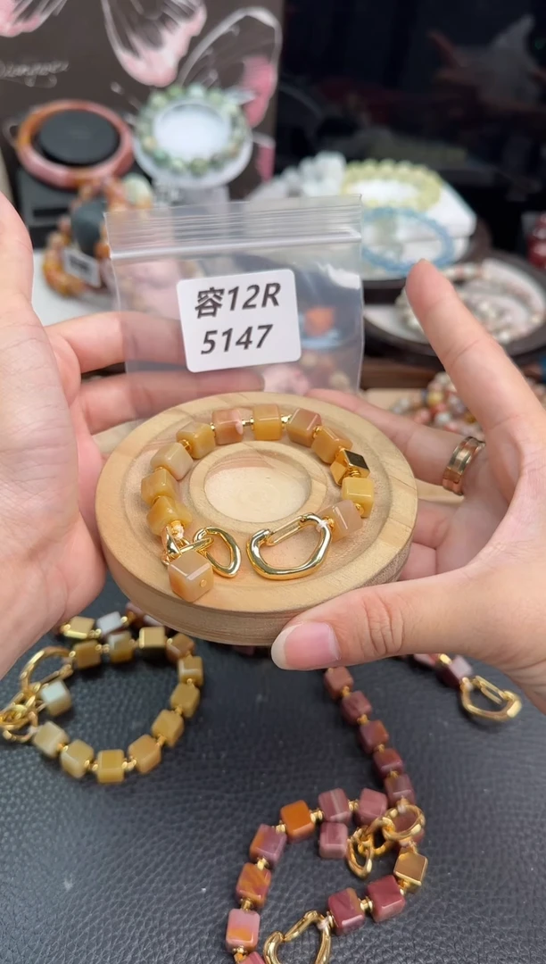 未镶嵌手链石英质玉小*巴12R5147