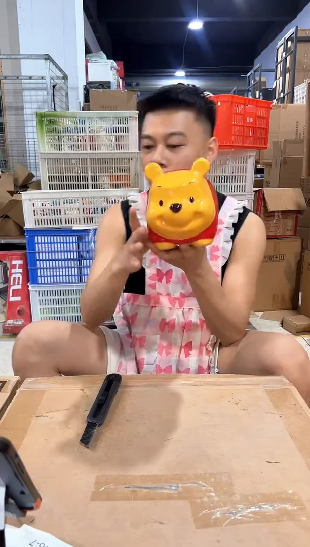 瓷片维尼猪猪钱罐