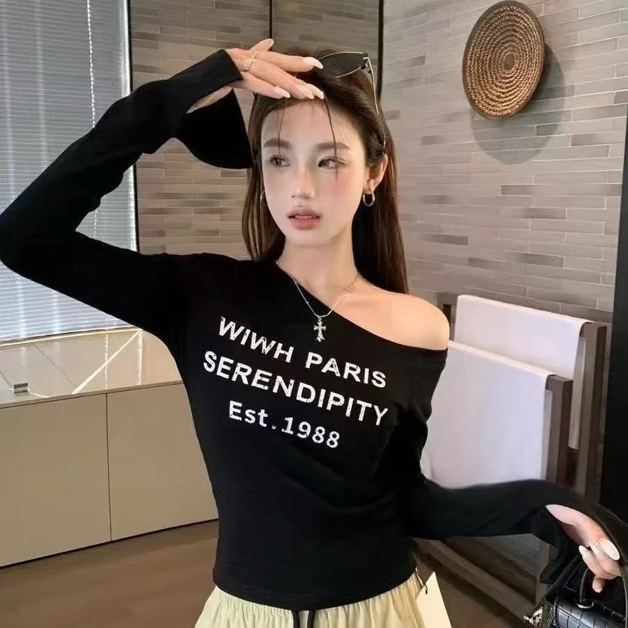 早秋美式辣妹斜领长袖t恤女个性字母印花褶皱修身显瘦露肩上衣潮